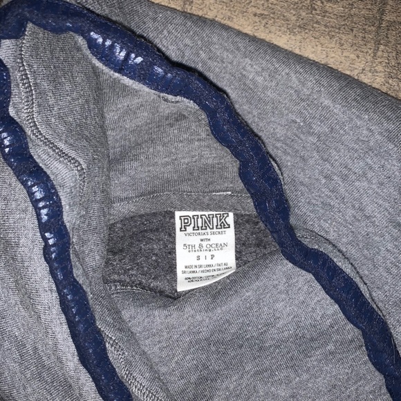 VS PINK ARIZONA HOODIE SIZE SMALL - Picture 3 of 3